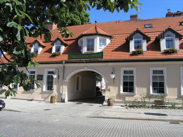 Hotel Zajazd Kultury, Dawniej Pocztowy Zielona Góra Extérieur photo