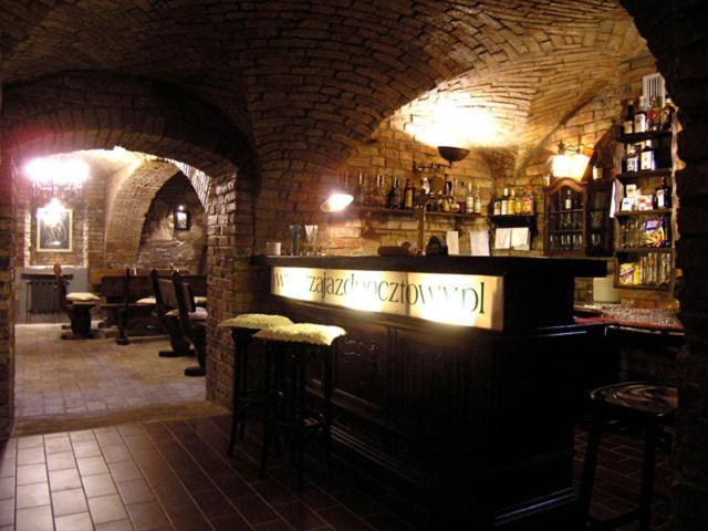 Hotel Zajazd Kultury, Dawniej Pocztowy Zielona Góra Extérieur photo