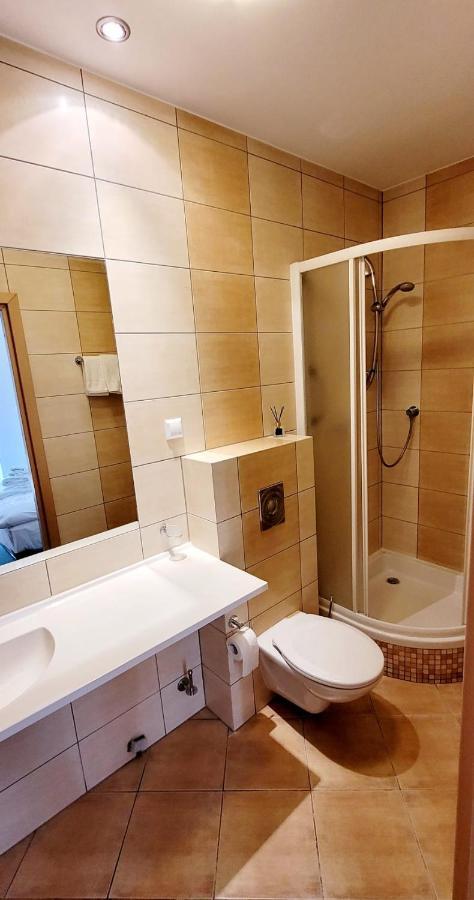 Hotel Zajazd Kultury, Dawniej Pocztowy Zielona Góra Extérieur photo