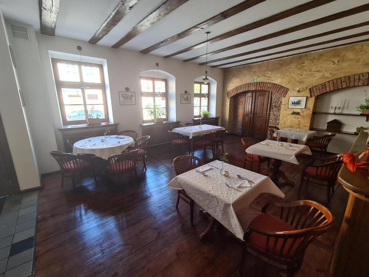 Hotel Zajazd Kultury, Dawniej Pocztowy Zielona Góra Extérieur photo
