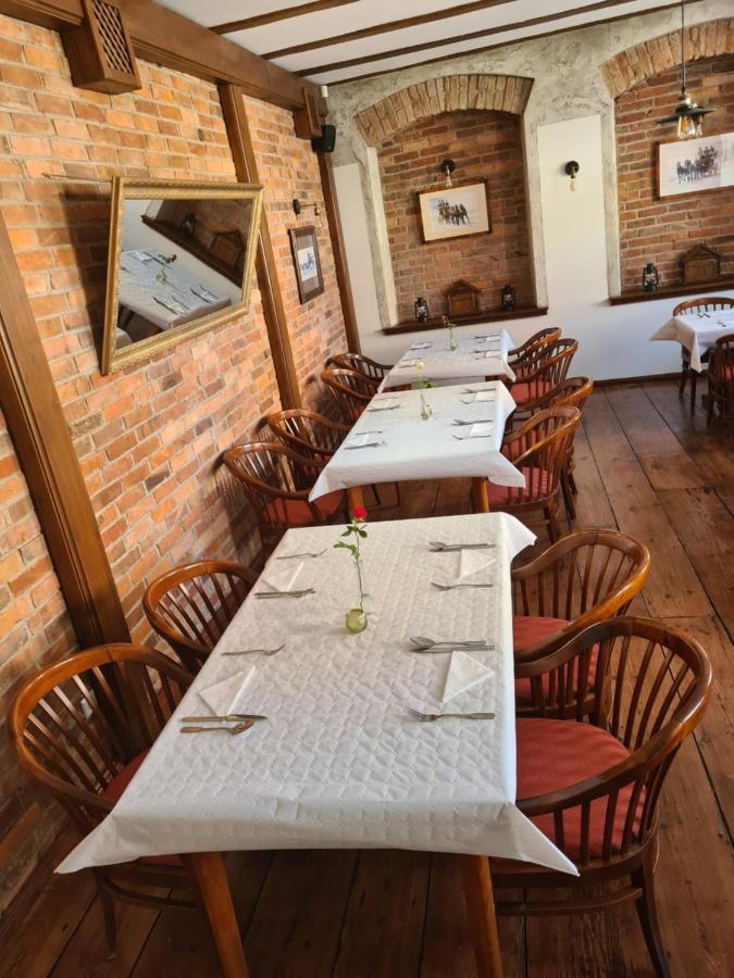 Hotel Zajazd Kultury, Dawniej Pocztowy Zielona Góra Extérieur photo