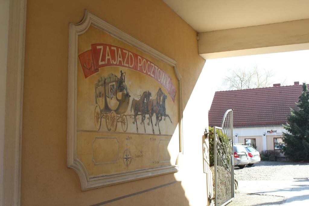 Hotel Zajazd Kultury, Dawniej Pocztowy Zielona Góra Extérieur photo