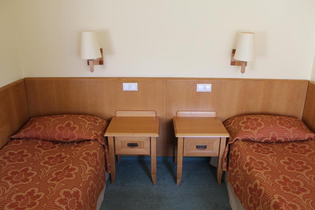 Hotel Zajazd Kultury, Dawniej Pocztowy Zielona Góra Extérieur photo